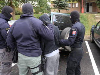 Polícia zadržala štvoricu Slovákov prevádzajúcu nelegálne Srbov a Ukrajincov