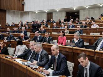 Parlament prelomil Kiskovo veto. Rekreačné poukazy idú do praxe