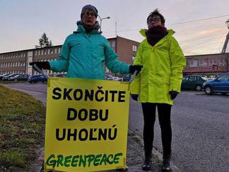 Aktivistov obvinili z ohrozovania prevádzky uhoľnej firmy