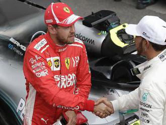 Hamilton vyjazdil pre Mercedes 100. pole position. Jemu i Vettelovi však hrozí trest