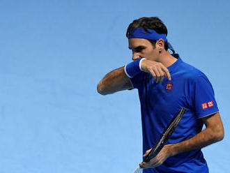 VIDEO: Nevídaná frustrácia. Federer odpálil loptičku do hľadiska, trafil aj sám seba