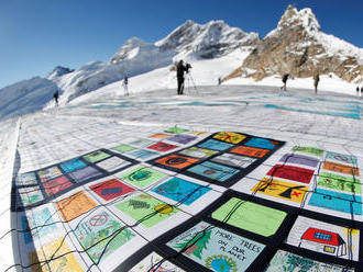 Zastavte otepľovanie, hlása rekordná pohľadnica pod ľadovcom v Alpách