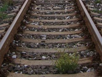 Železnice SR chcú nakúpiť drevené podvaly a mostnice za vyše desať miliónov eur