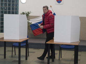 FOTO Predseda parlamentu Andrej Danko odvolil: Svoj hlas odovzdal v Miloslavove