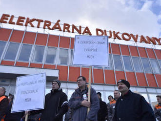Pracovníci elektrárny v Dukovanech žádali růst mzdy o devět pct