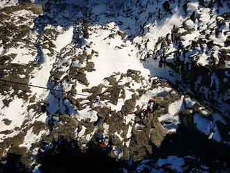 Varovanie pre veľhory: Vo Vysokých Tatrách trvá druhý stupeň lavínového nebezpečenstva