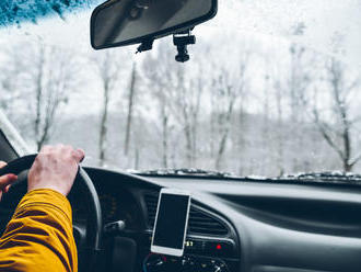PREDPOVEĎ na víkend: Vodiči by mali zbystriť pozornosť, koniec týždňa v znamení prehánok