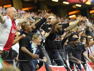 Foto: Vedenie Premier League chce zabrániť rasizmu na zápasoch, pomoc očakávajú od fanúšikov