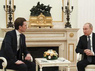 Putin a Kurz vyzdvihli dobré bilaterálne vzťahy Ruska a Rakúska