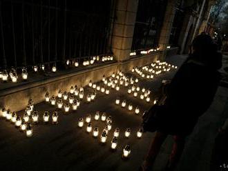 VIDEO: Pochodu za zavraždeného novinára sa zúčastnili stovky ľudí