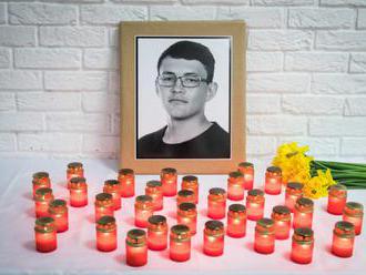 V Bytči spomínajú na zavraždeného Jána Kuciaka ako na skromného a svedomitého študenta