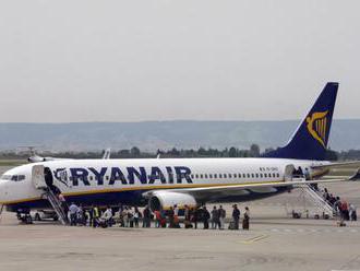 Zomrel 40-ročný Slovák, ktorého polícia násilím vyviedla z lietadla spoločnosti Ryanair
