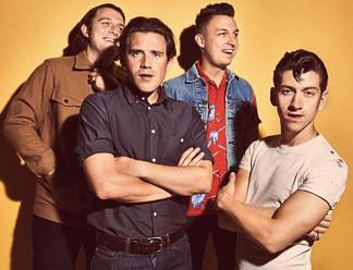 Arctic Monkeys vydajú vinylovú reedíciu debutového albumu