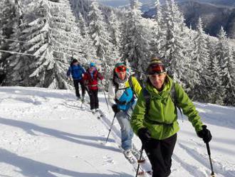 Vyskúšajte skialpinizmus pod dohľadom horského sprievodcu s kompletným vybavením vo Veľkej Fatre.
