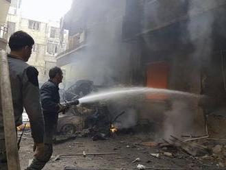 Trhovisko v Damasku zasiahla raketa. Neprežilo najmenej 35 ľudí