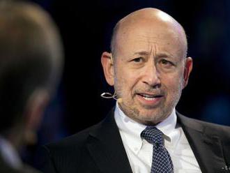Odchádzajúci šéf Goldman Sachs si vlani prilepšil, banke sa nedarilo