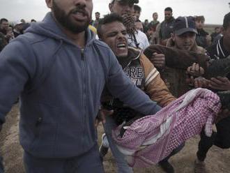 Násilnosti v Gaze si vyžiadali už najmenej 12 mŕtvych a 1100 zranených
