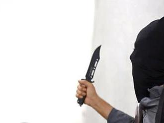 Muž s nožom v ruke prepadol zberňu stávok v Považskej Bystrici