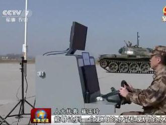 Čína testuje dálkově ovladatelné tanky. Časem je bude řídit umělá inteligence