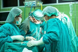 Unikátní operace ledvin: lékaři zachraňují pacienty bez naděje