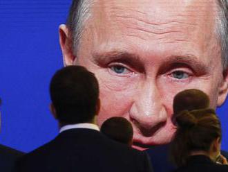 O post prezidenta Ruska sa uchádza osem kandidátov, favorit je Putin