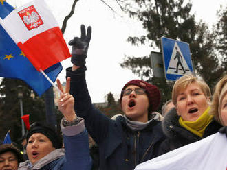 Ženy v Poľsku protestujú proti plánovanému sprísneniu interrupčných zákonov