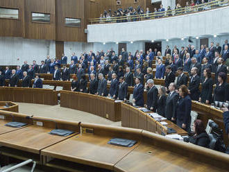 Opoziční poslanci stiahli svoje návrhy zákonov z rokovania schôdze