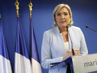  Le Penová sa zúčastnila na pochode proti antisemitizmu