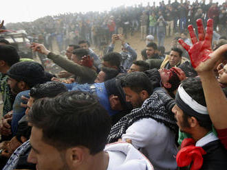Násilnosti v Gaze si vyžiadali už najmenej 15 mŕtvych a vyše 1 400 zranených