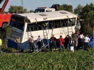 Foto: Vodič z tragickej nehody autobusu neďaleko Piešťan ide na šesť rokov do väzenia