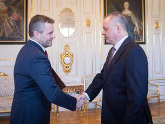 Online: Pellegrini doniesol Kiskovi nový návrh vlády, kandidáti na ministrov chodia do paláca