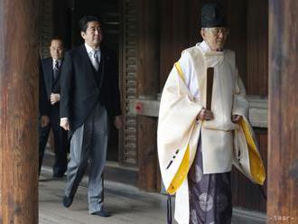 Desiatky japonských zákonodarcov navštívili svätyňu Jasukuni