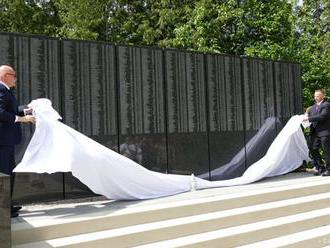 Na Vojenskom cintoríne v Žiline odhalili pamätnú tabuľu