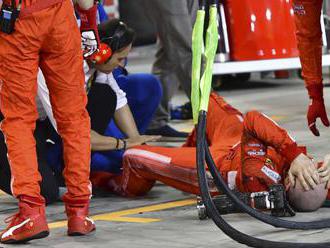 VIDEO: Räikkönen prešiel nohu mechanikovi, mastná pokuta pre Ferrari