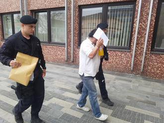 Zadržali muža, ktorý mal nahlásiť bombu na súdoch: Chcel sa vyhnúť trestu, čaká ho dlhší