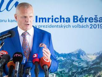 Novým slovenským prezidentom chce byť aj bankár, ktorý mal údajne zbiť svoju manželku