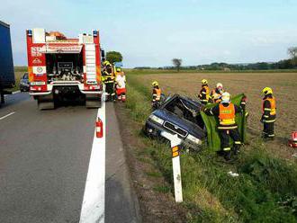 Řidička osobního vozu zemřela po střetu s nákladním automobilem u Čankovic