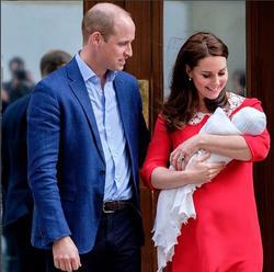 Mamy porovnávajú svoje fotky po pôrode s Kate Middleton