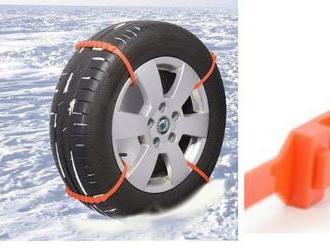 Plastové snehové reťaze   na pneumatiky pre bezpečné zimné cestovanie.