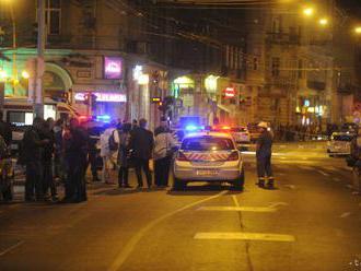 Pri nehode v Budapešti sa prevrátila sanitka: Zranili sa traja ľudia