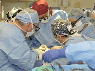 Lekári v Bratislave vyliečili nádor stehnovej kosti novou metódou