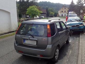 Hasiči ze stanice Stříbro zasahovali ve Svojšíně u dopravní nehody dvou osobních automobilů se…