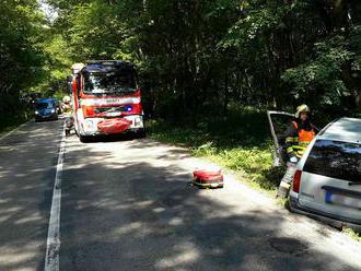 V brněnské části Líšeň hasiči zasahovali u nehody dodávky a osobního automobilu, jeden člověk byl…