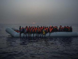 Španielski záchranári pomáhali ďalším migrantom, do krajiny ich tento rok prišlo niekoľko tisíc