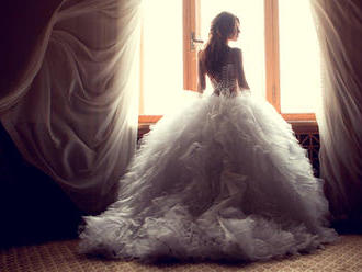 Nejdražší svatební šaty v historii: Které slavné nevěsty si je mohly dovolit?