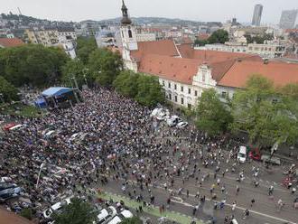 Dnešný protest za predčasné voľby na bratislavskom Námestí SNP zrušili