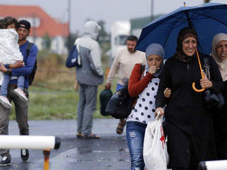 Rakúsko vyslalo signál, že novú migračnú vlnu cez Balkán chce prekaziť