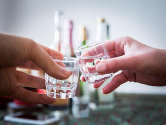 Posvietia si na alkohol u mladistvých, tí po novom nemôžu odmietnuť test