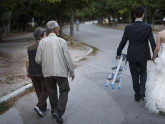Smer reaguje na SNS, upravil dôchodkový vek pre mužov