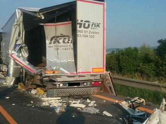 Doprava na vjazde do Bratislavy po nehode kamiónov skolabovala